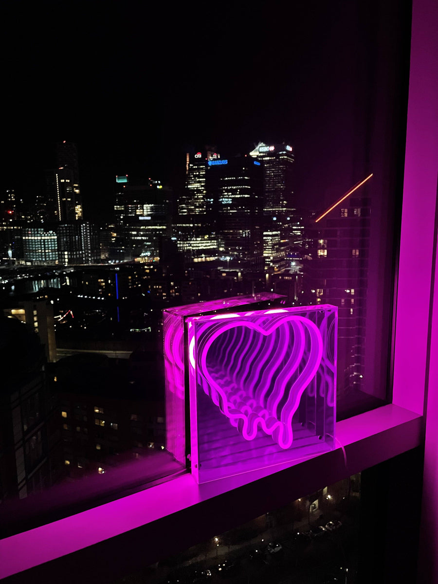 Heart infinity mirror LED Neon Sign - Neon Mfg.